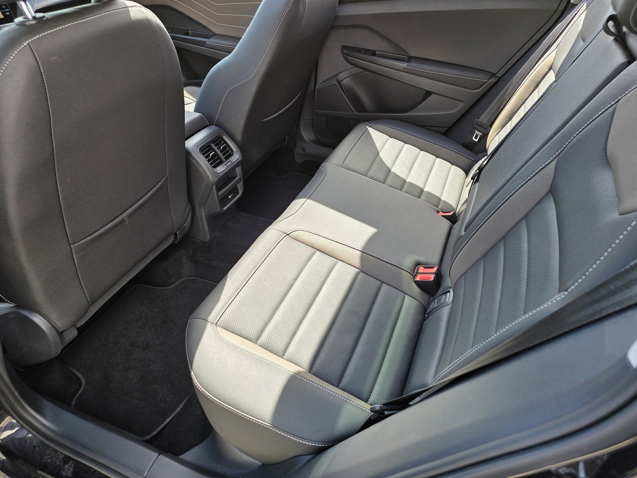 Volkswagen Taos HIGHLINE 2024