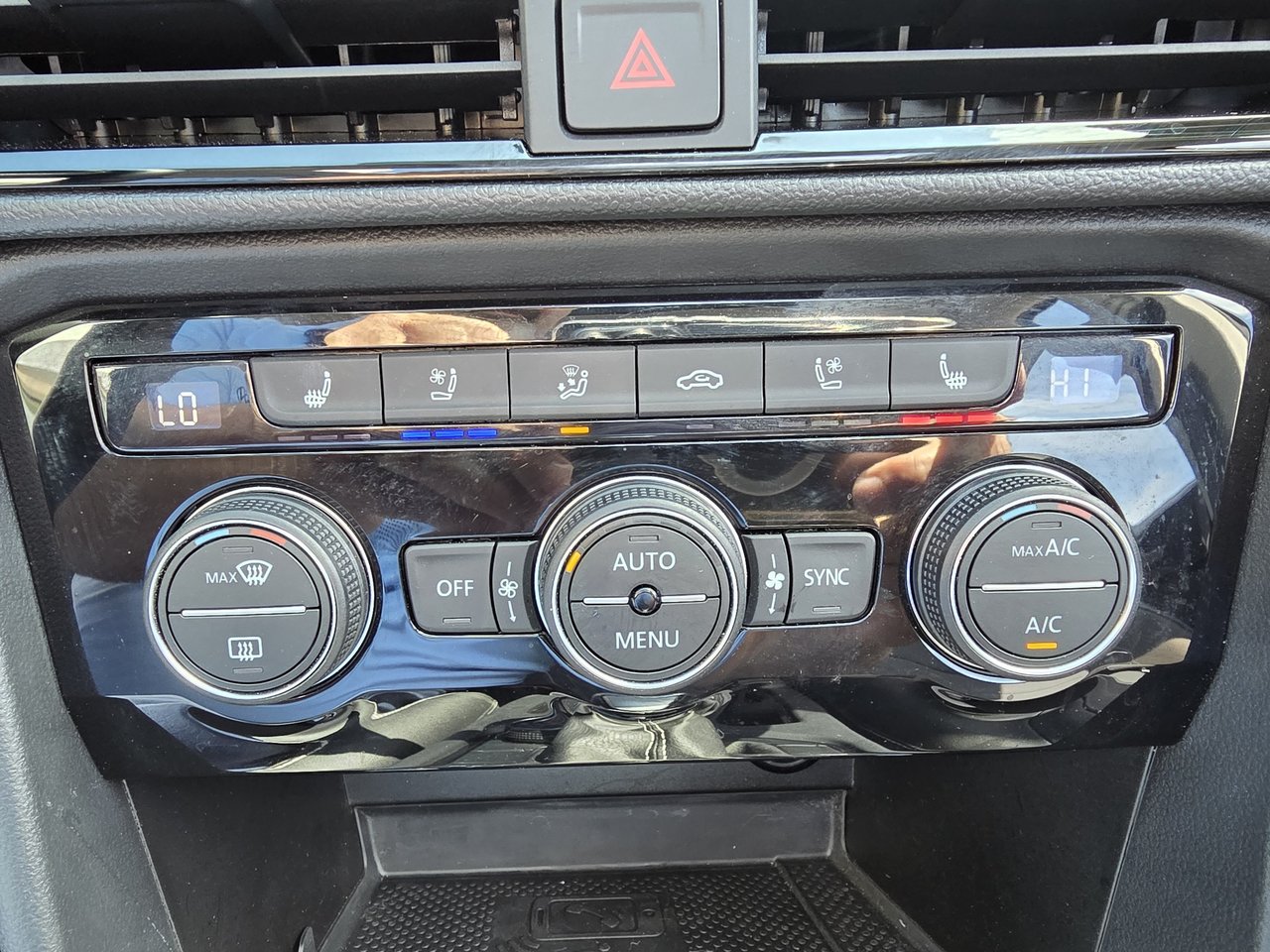 Volkswagen Taos HIGHLINE 2024