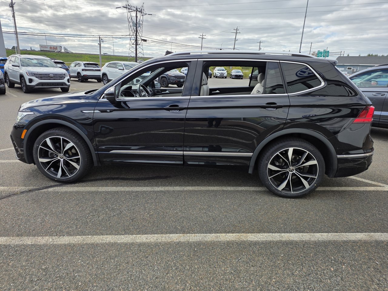 Volkswagen Tiguan HIGHLINE R-LINE 2023