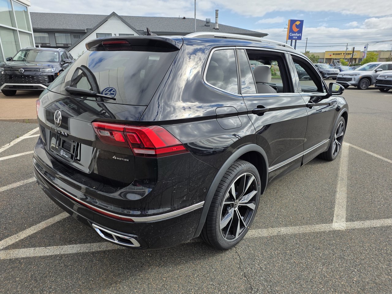 Volkswagen Tiguan HIGHLINE R-LINE 2023