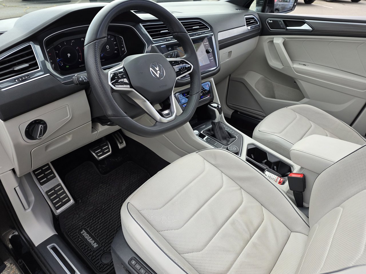 Volkswagen Tiguan HIGHLINE R-LINE 2023