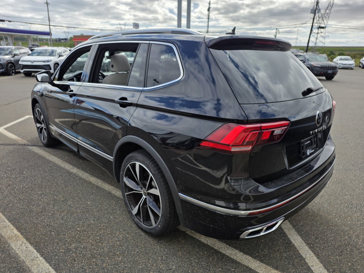 Volkswagen Tiguan HIGHLINE R-LINE 2023
