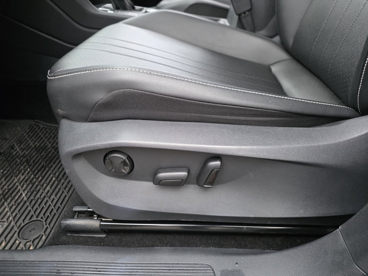 2023 Volkswagen Tiguan COMFORTLINE