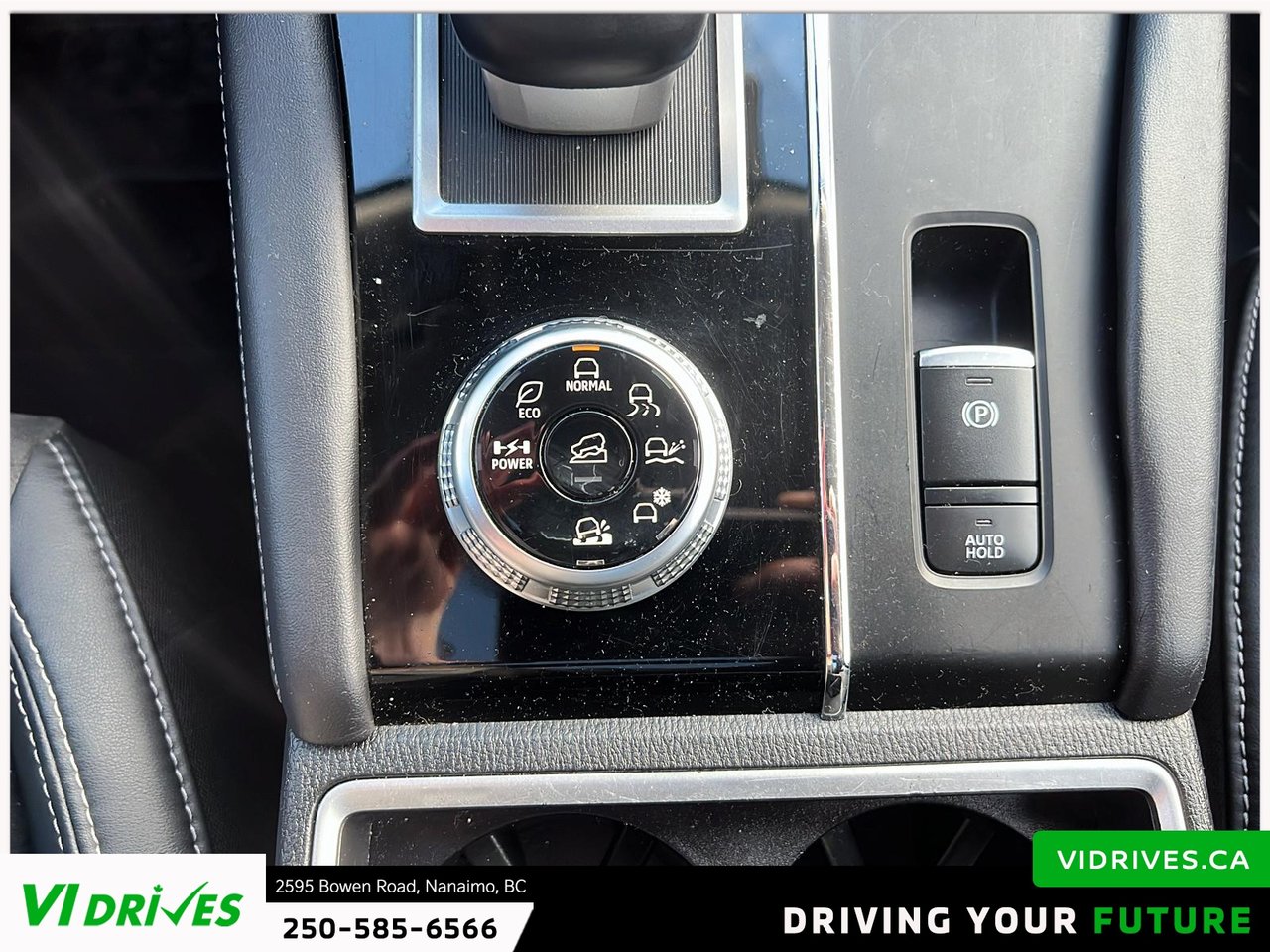 2023 Mitsubishi Outlander PHEV LE-14