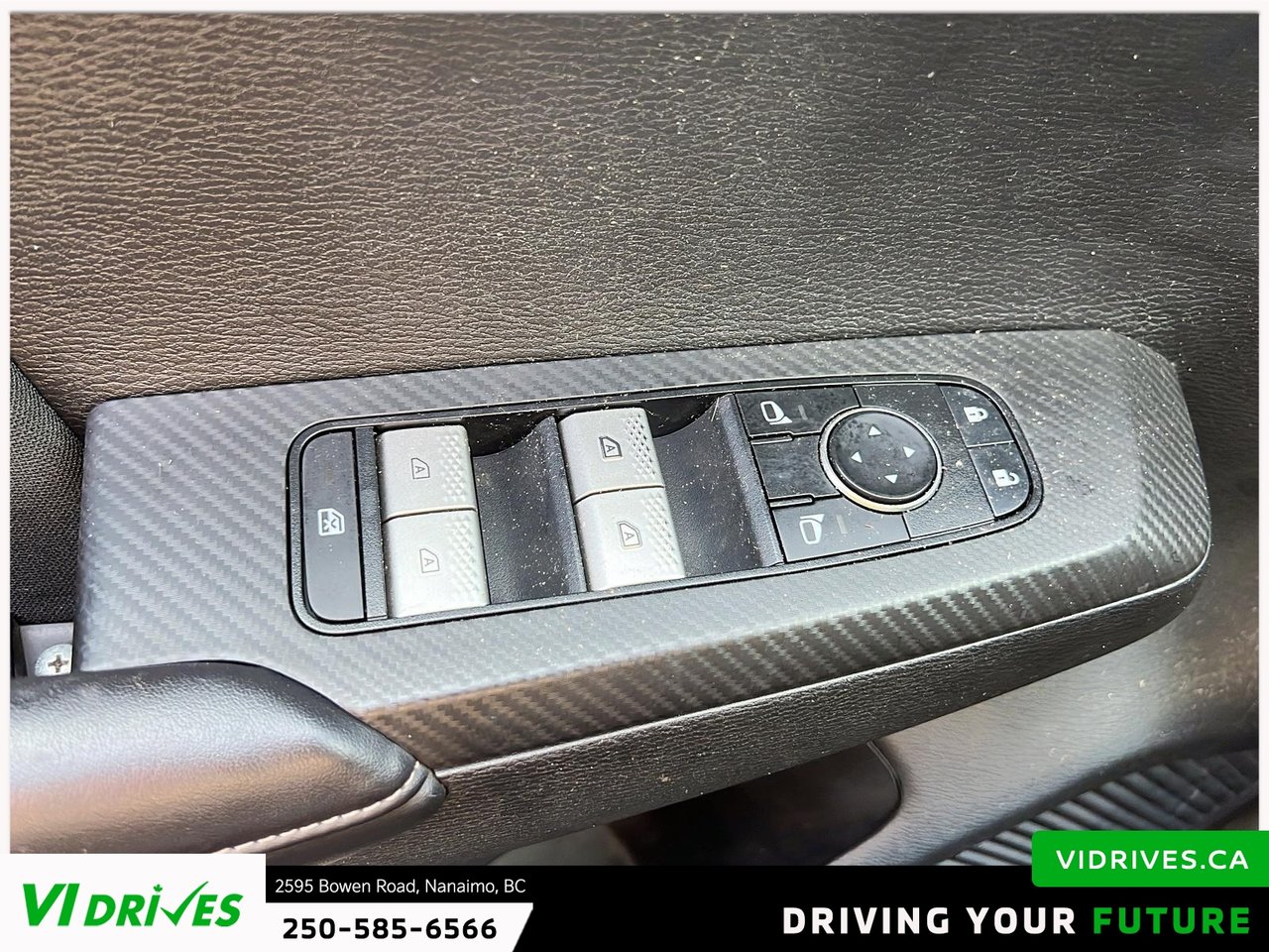 2024 Mitsubishi Outlander ES-8