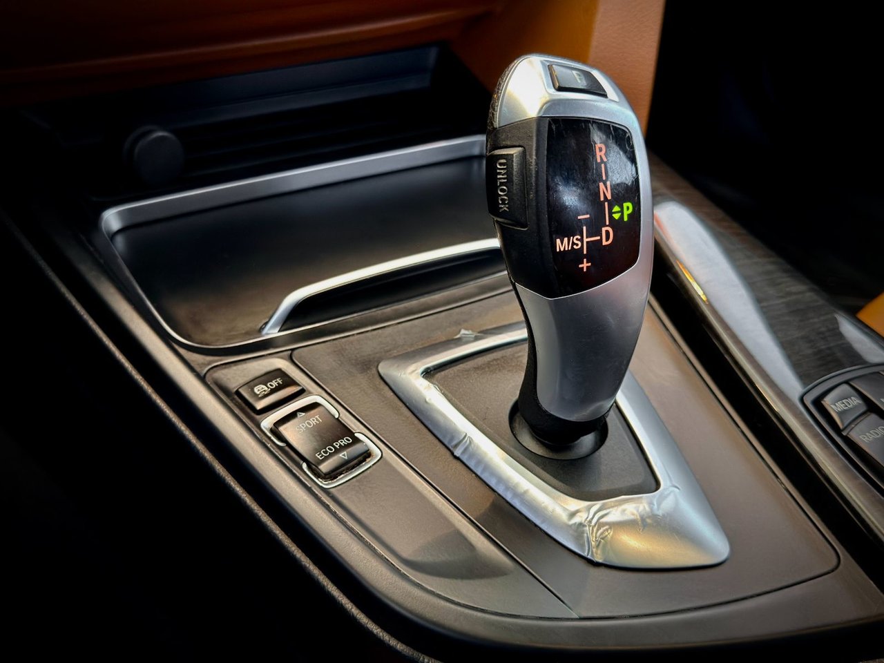 BMW 3 Series 328d xDrive 2016-25