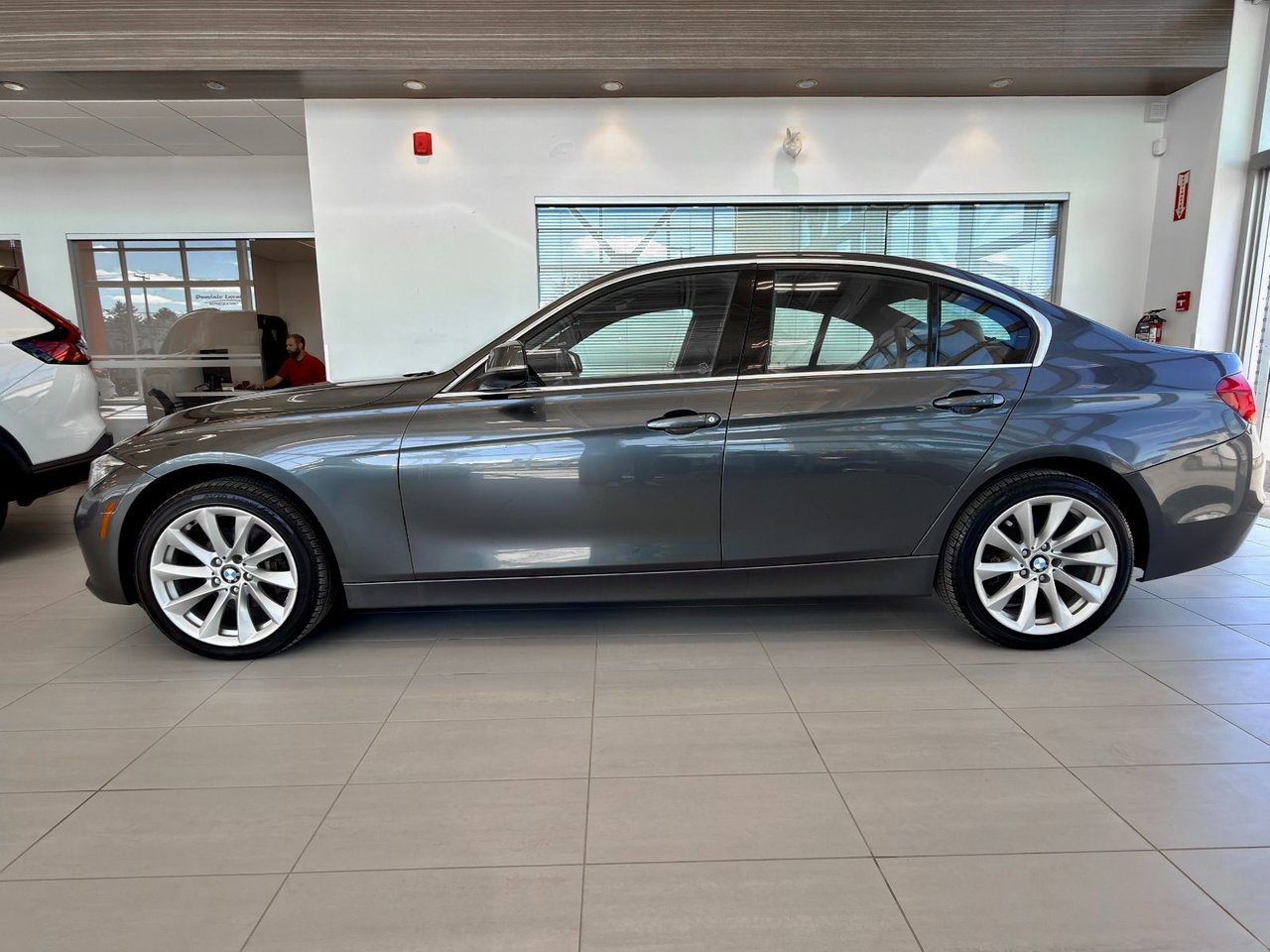 BMW 3 Series 328d xDrive 2016-7