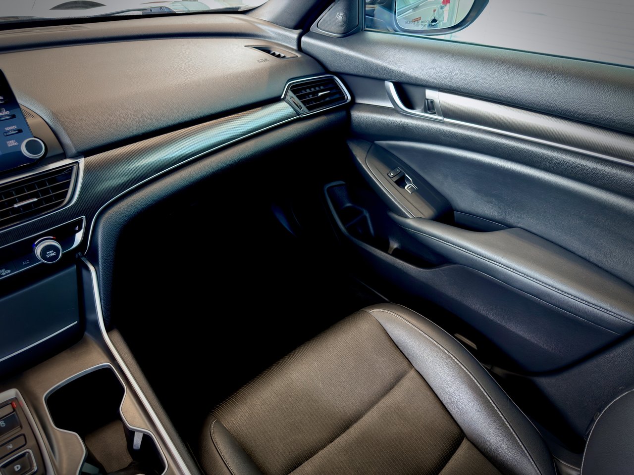 2022 Honda Accord Sedan Sport 2.0-19