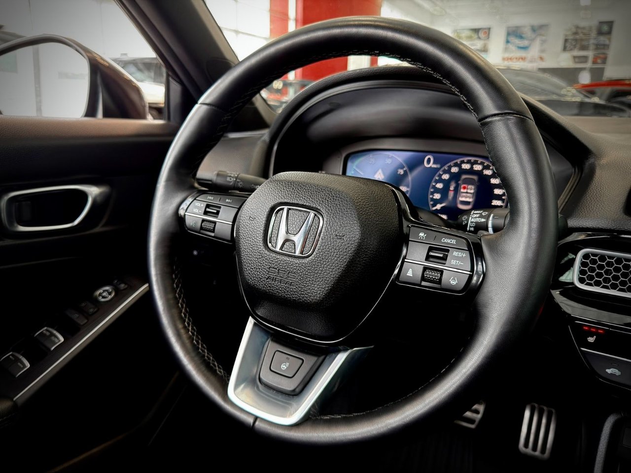 Honda Civic Sedan Hybrid Sport Touring 2025-17