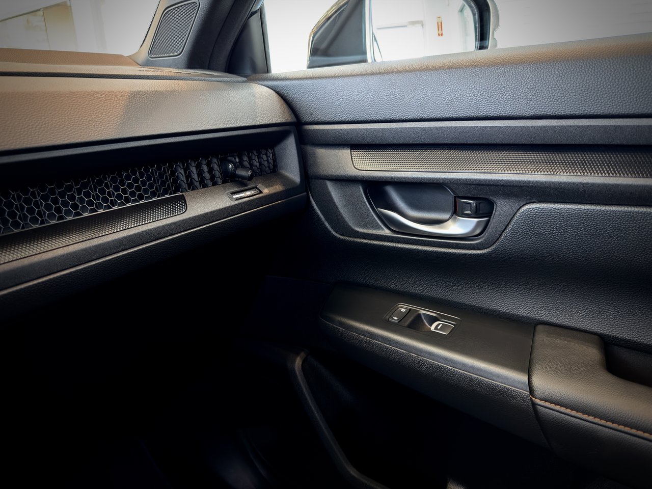 2025 Honda CR-V Hybrid EX-L-31