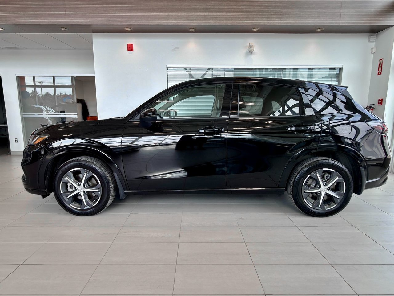 Honda HR-V EX-L Navi 2023-8