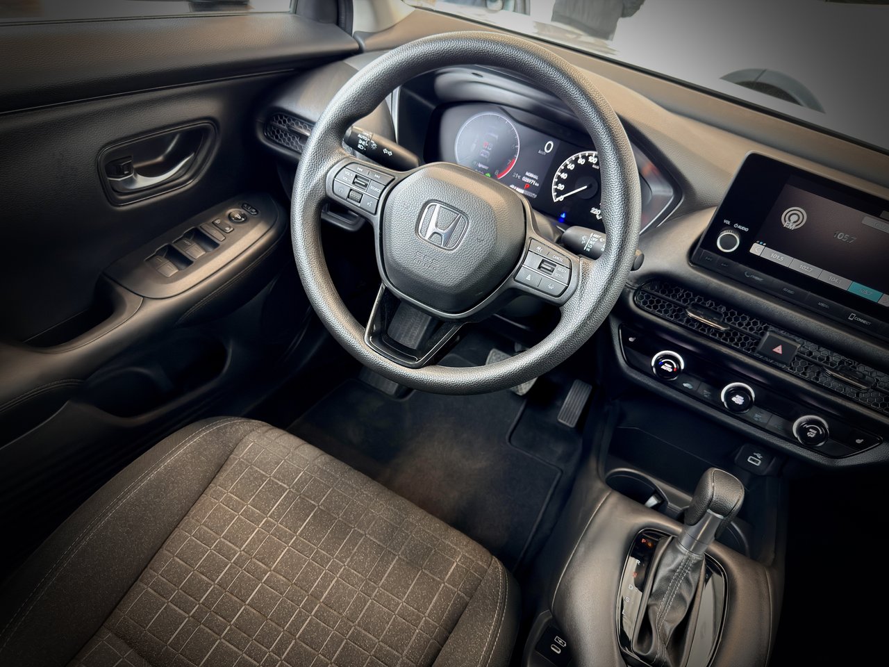 2025 Honda HR-V LX-20