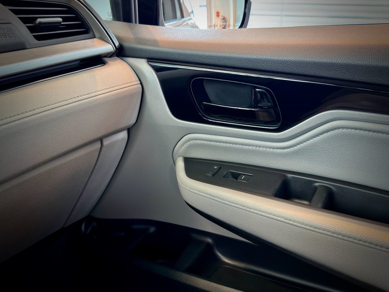 Honda Odyssey Touring 2019-36