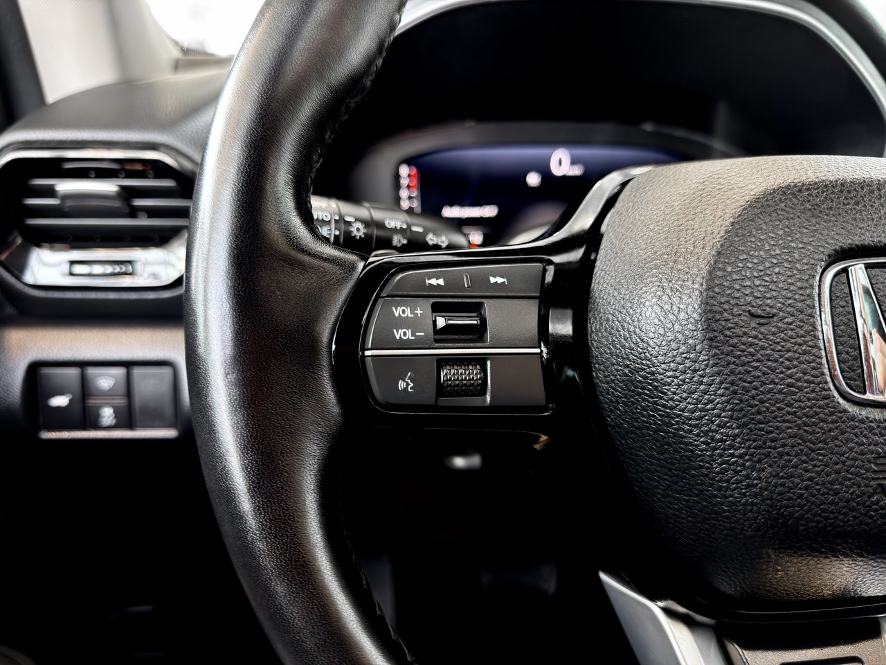 2025 Honda Pilot Touring-25