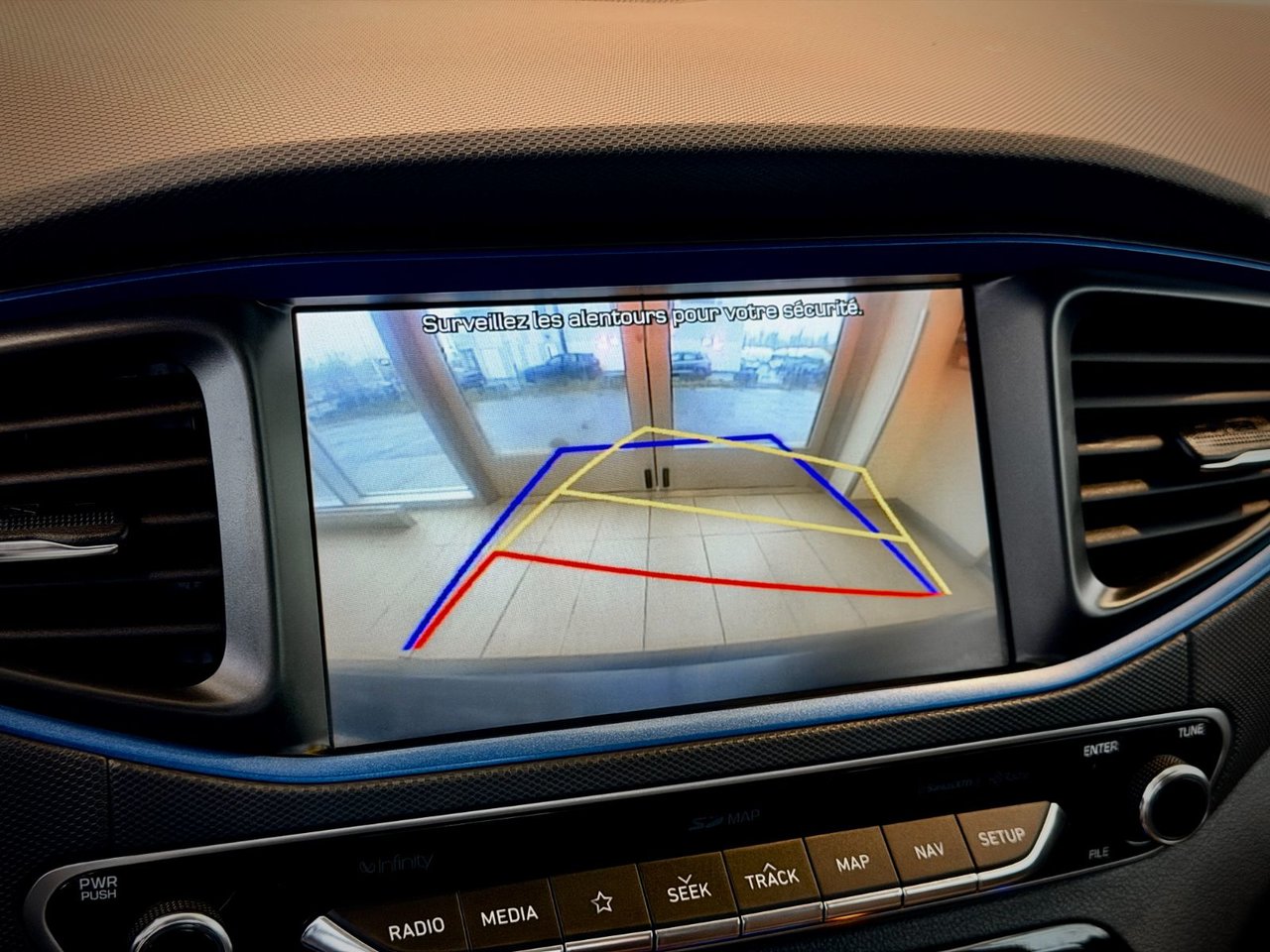 2019 Hyundai Ioniq Preferred Plug IN-22