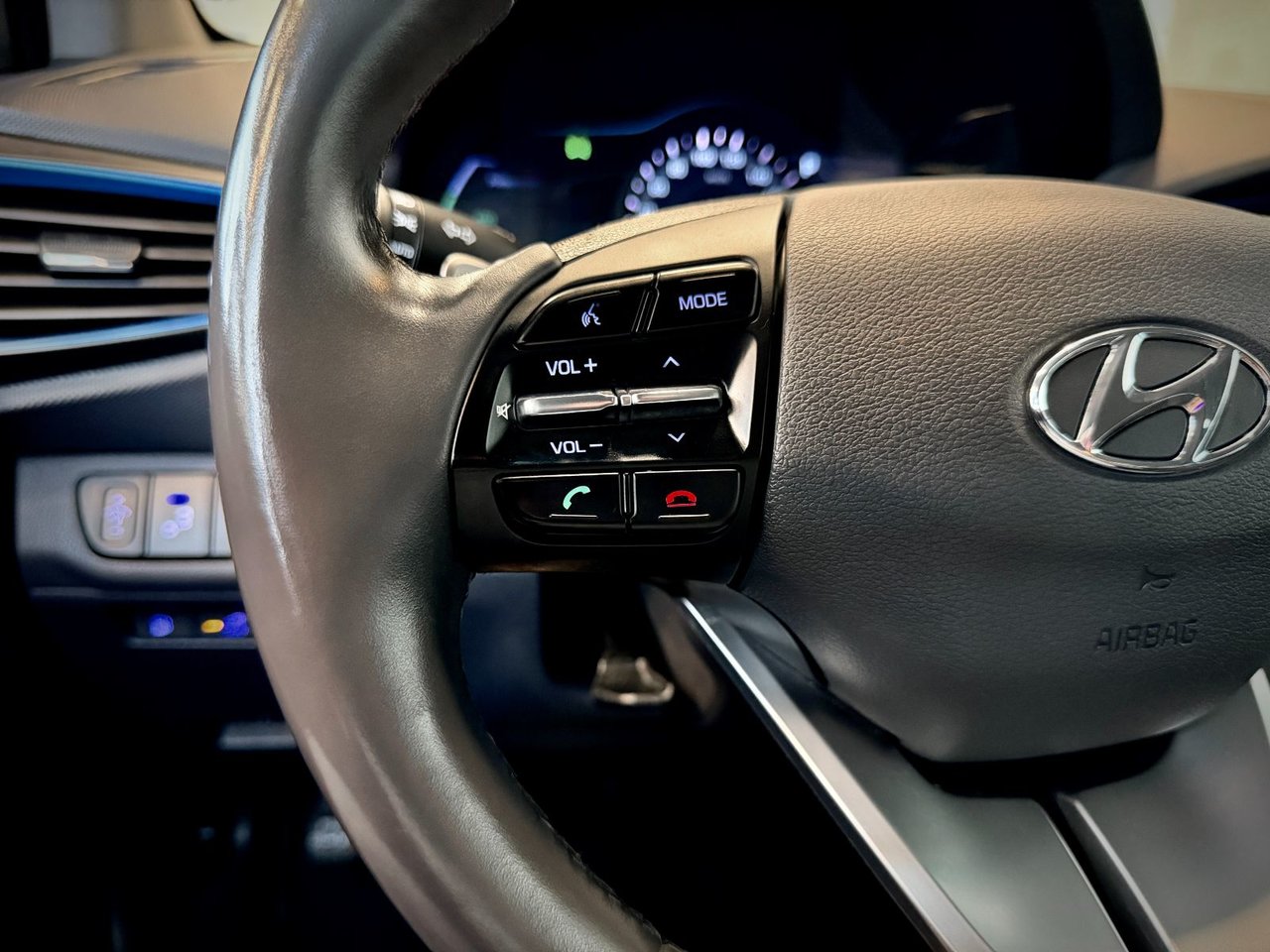 2019 Hyundai Ioniq Preferred Plug IN-16