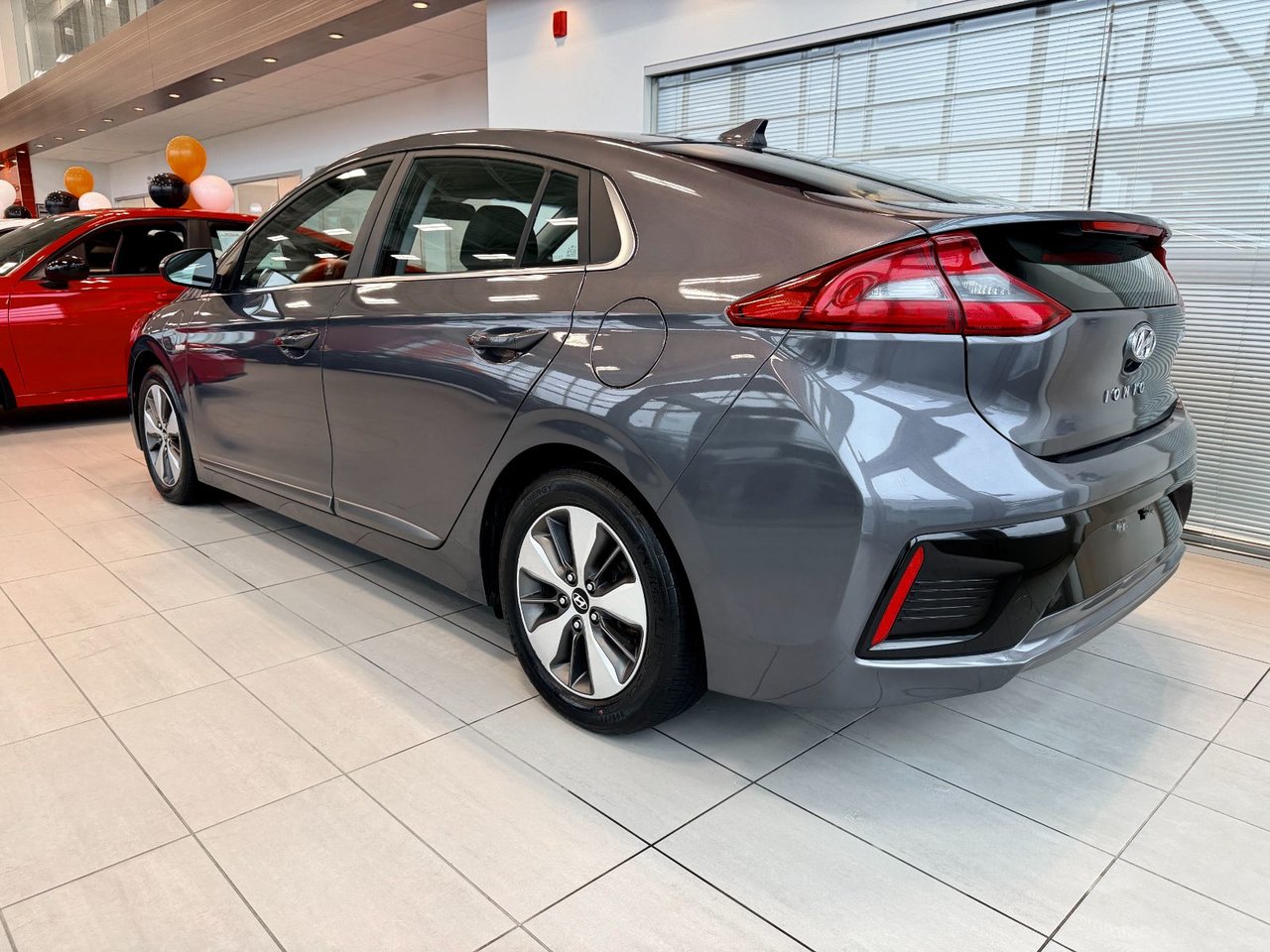 2019 Hyundai Ioniq Preferred Plug IN-8