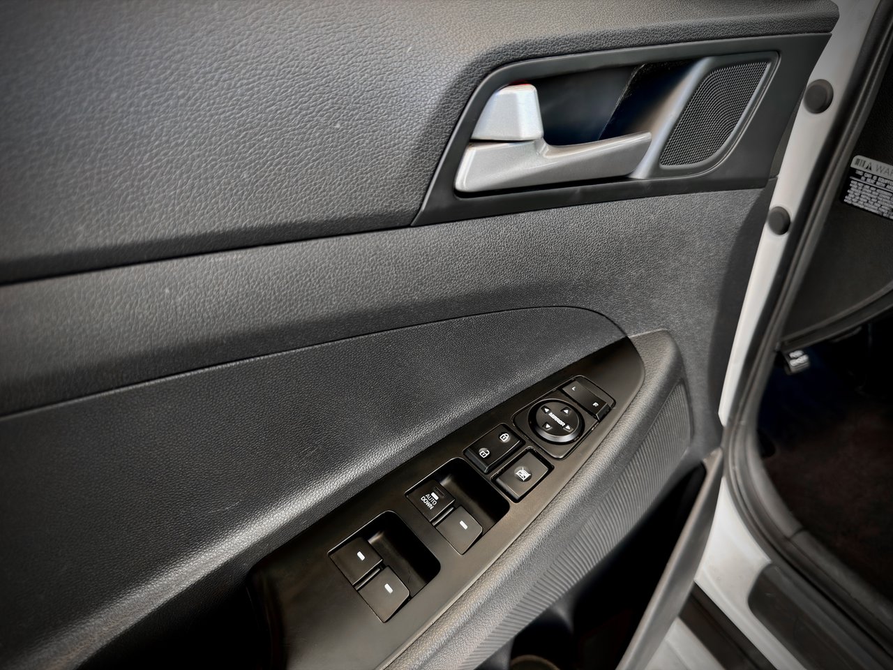 2018 Hyundai Tucson SE 2.0L-24