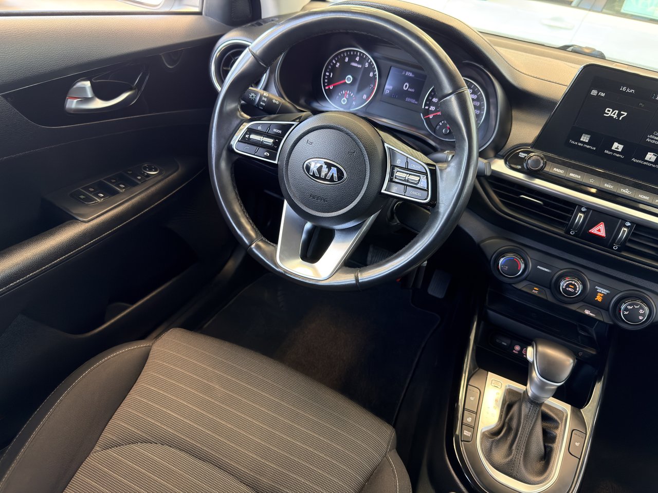 Kia Forte EX 2020-13