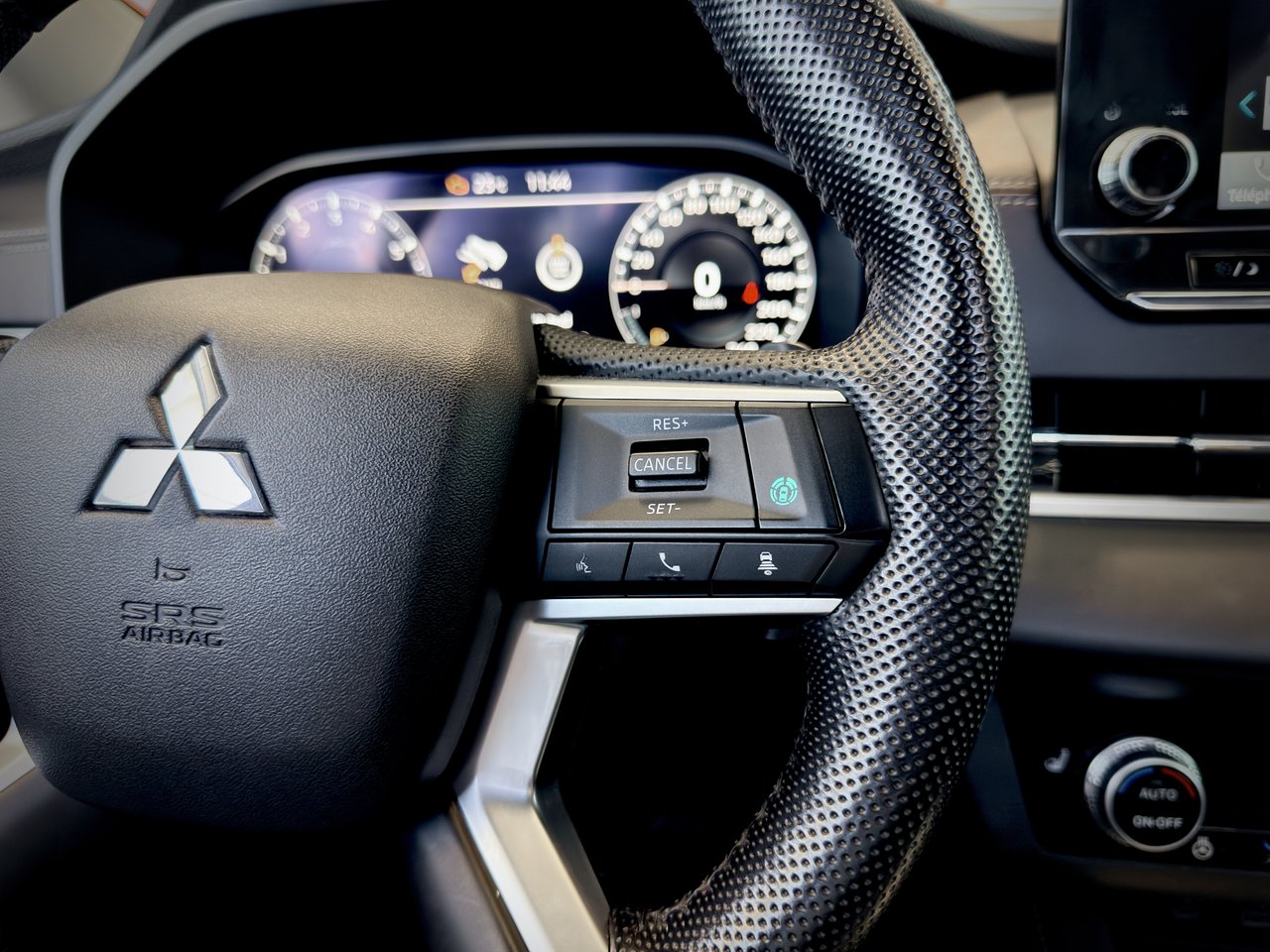 2023 Mitsubishi Outlander GT PREMIUM-26