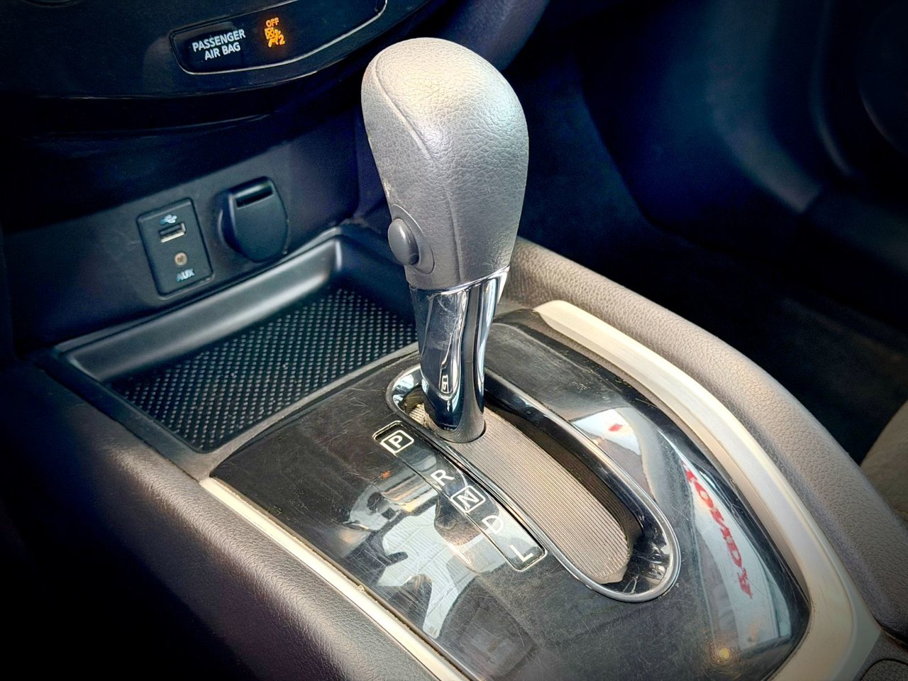 2016 Nissan Rogue SV AWD-30