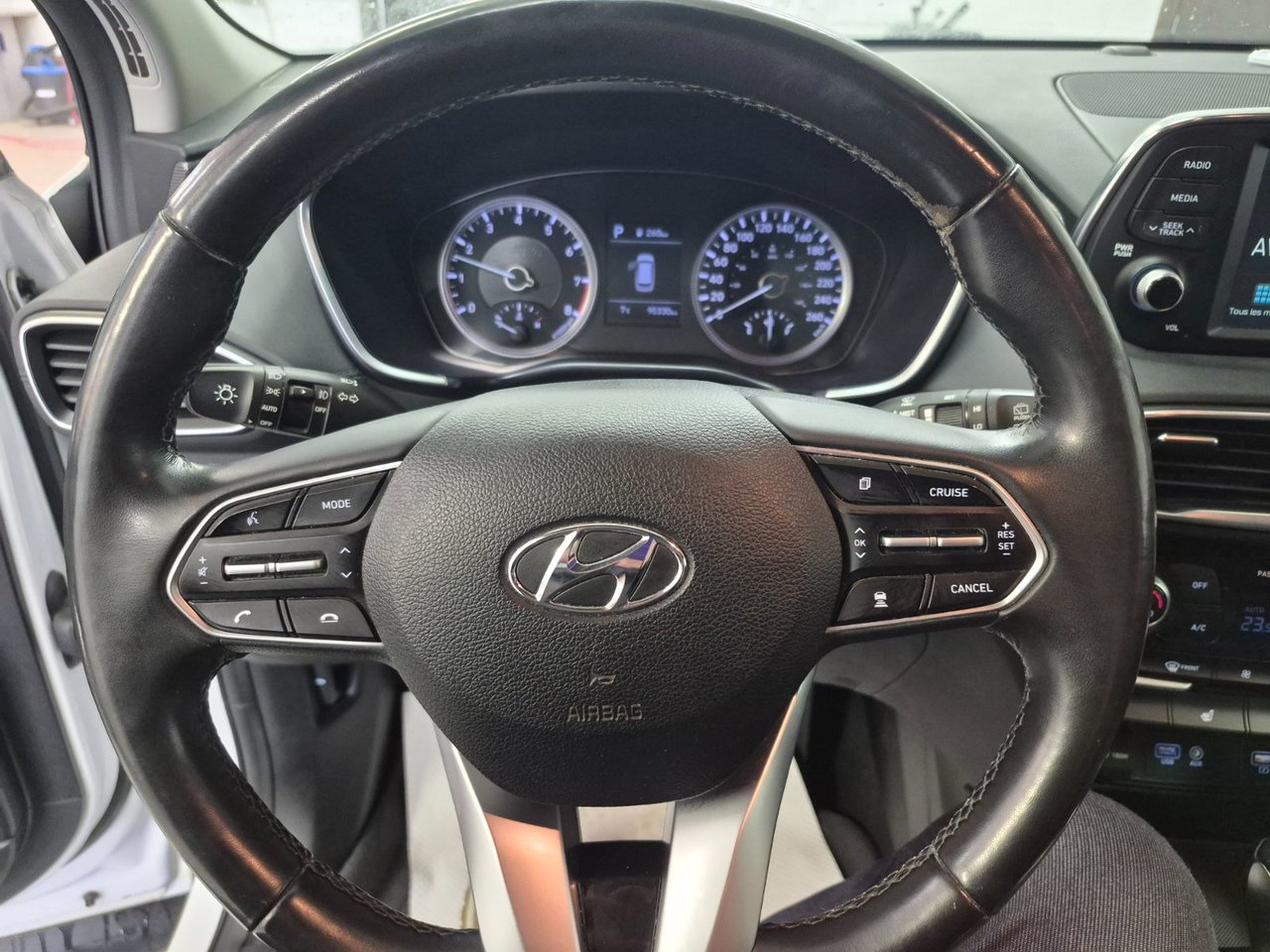 2019 Hyundai SANTA FE PREFERRED-12