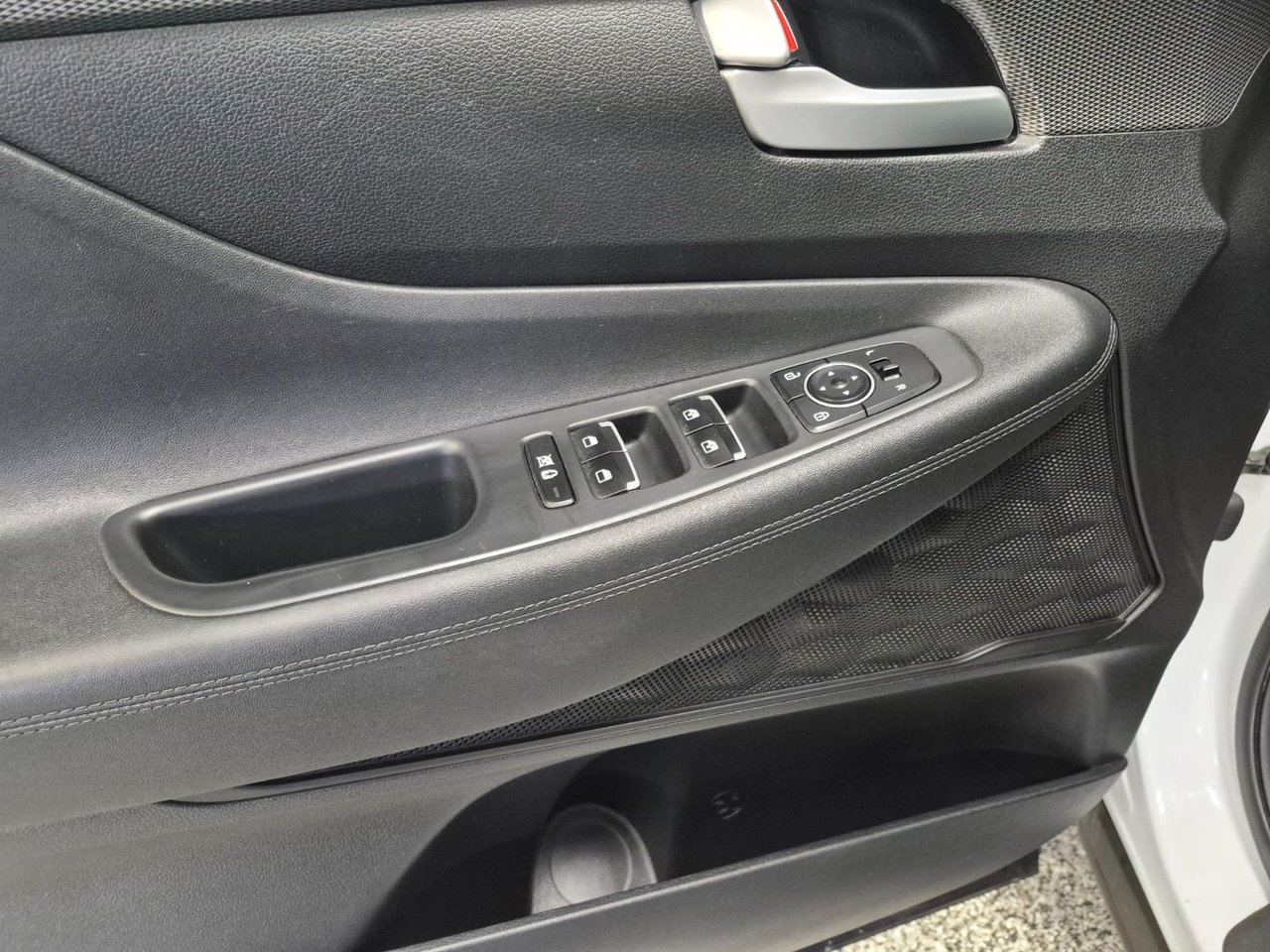 2019 Hyundai SANTA FE PREFERRED-7