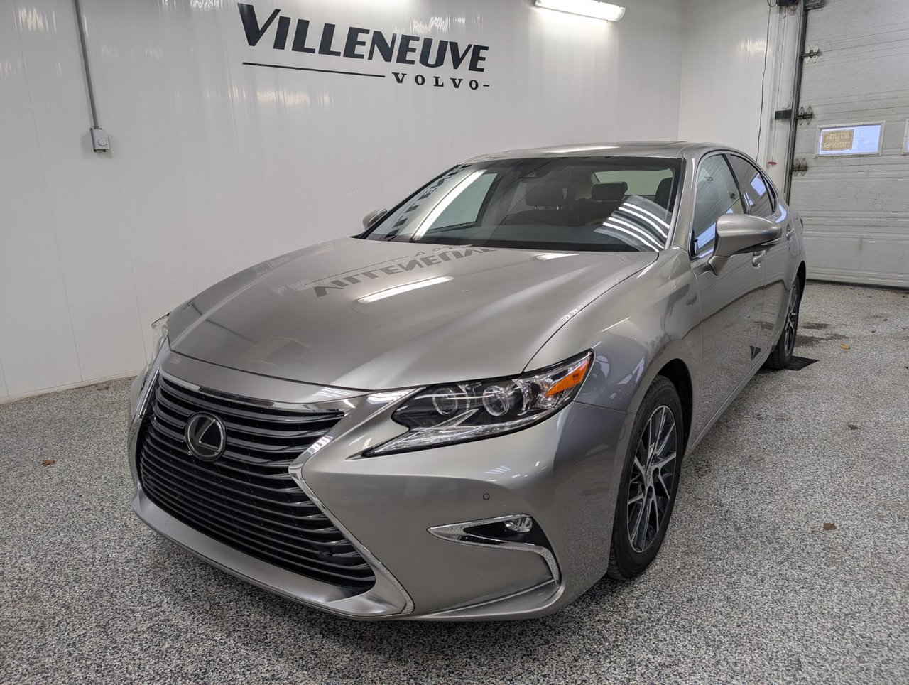 Lexus ES 350 BASE 2017-2