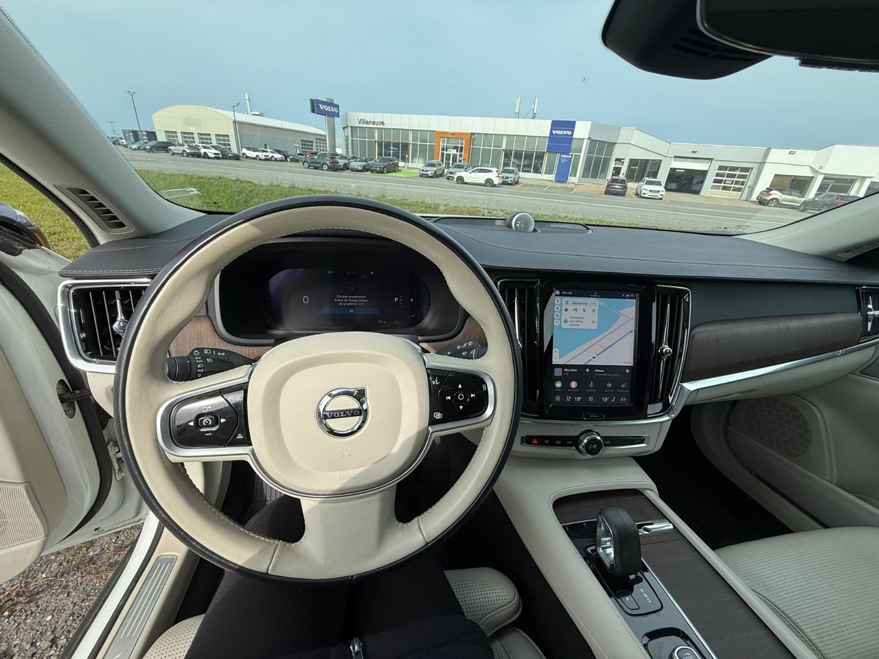2022 Volvo V90 CROSS COUNTRY BASE-2