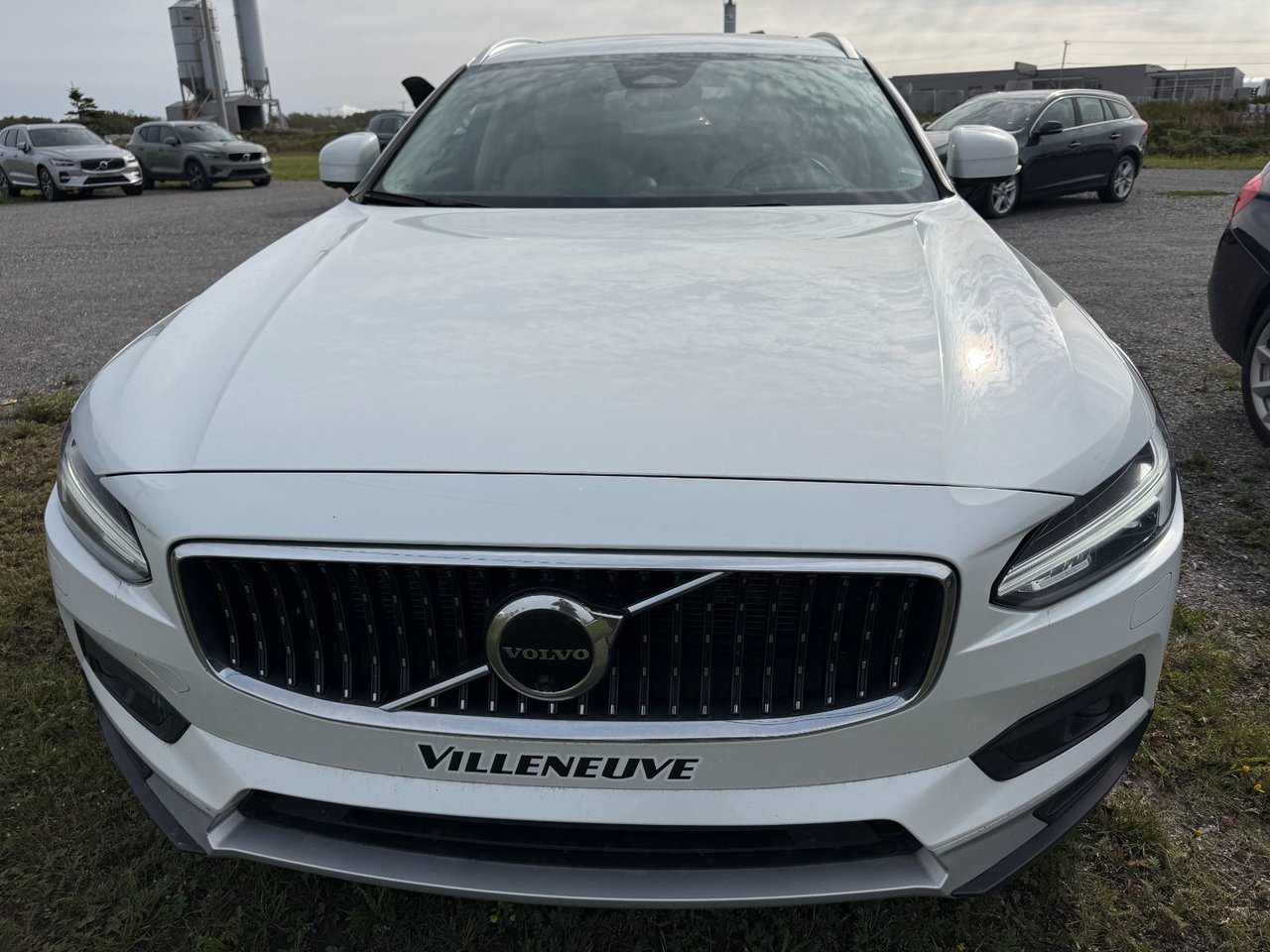 CRYSTAL WHITE METALLIC 2022 Volvo V90 Wagon All-Wheel Drive Automatic