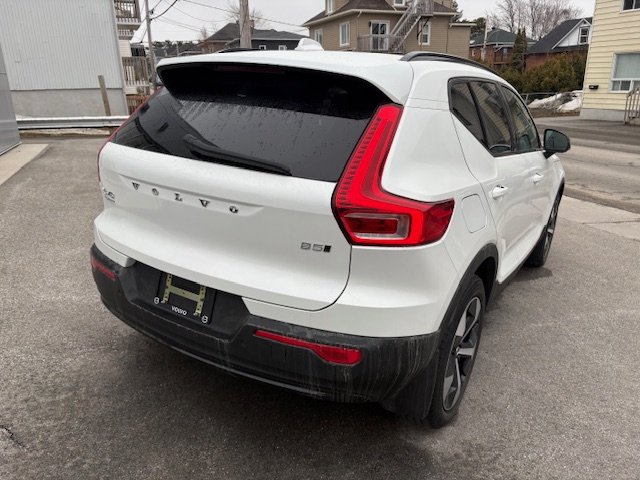 2023 Volvo XC40 PLUS DARK THEME-6