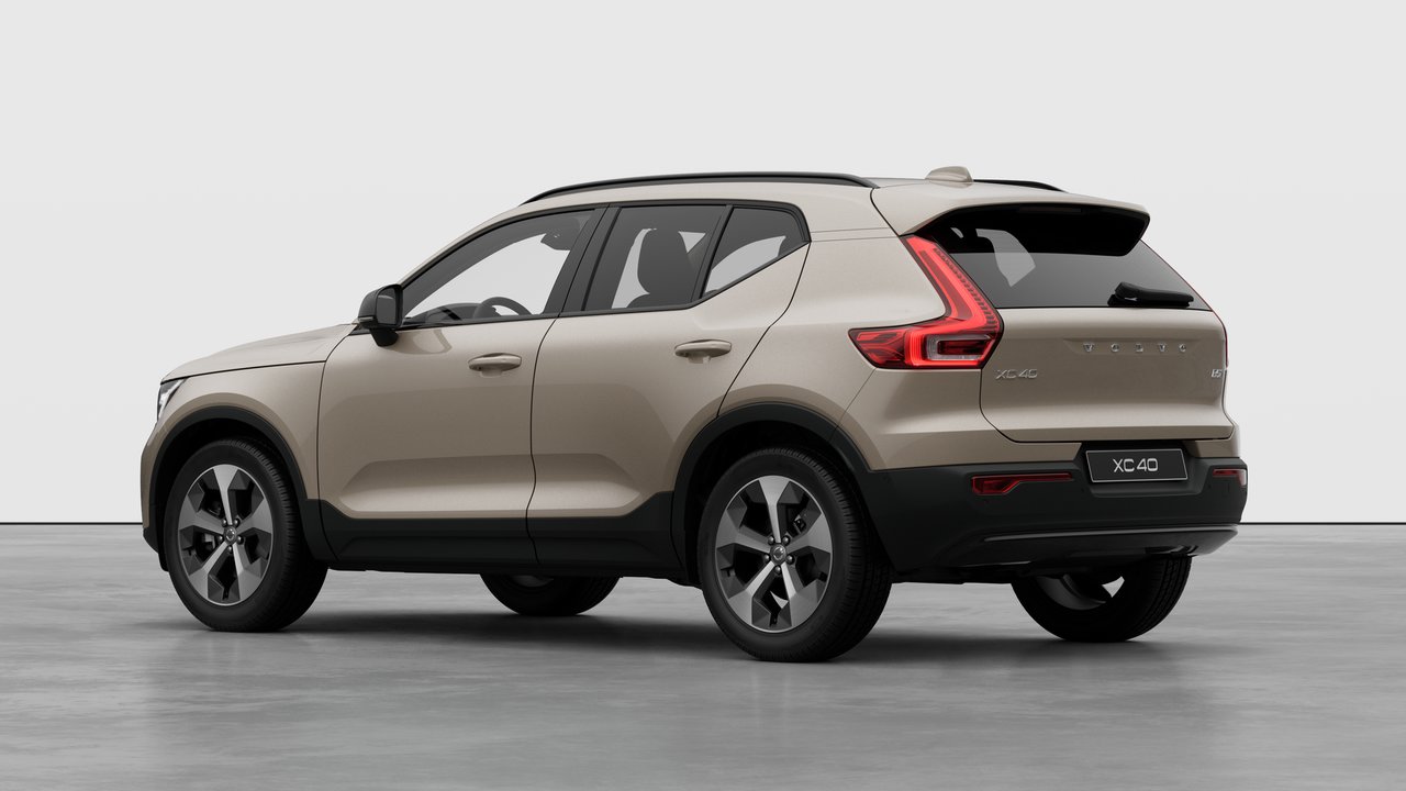Volvo XC40 Plus Dark Theme 2026-1