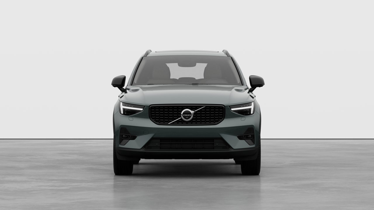 Volvo XC40 Plus Dark Theme 2026-4