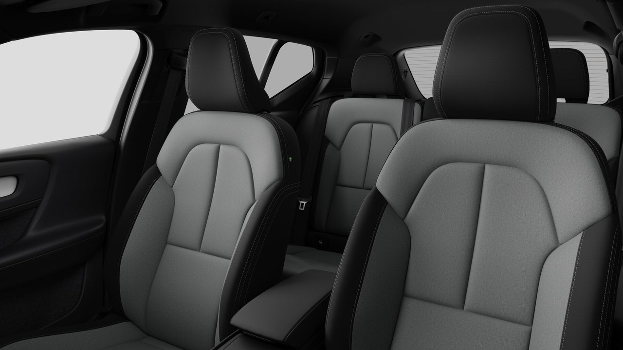 Volvo XC40 Core Dark Theme 2026-11