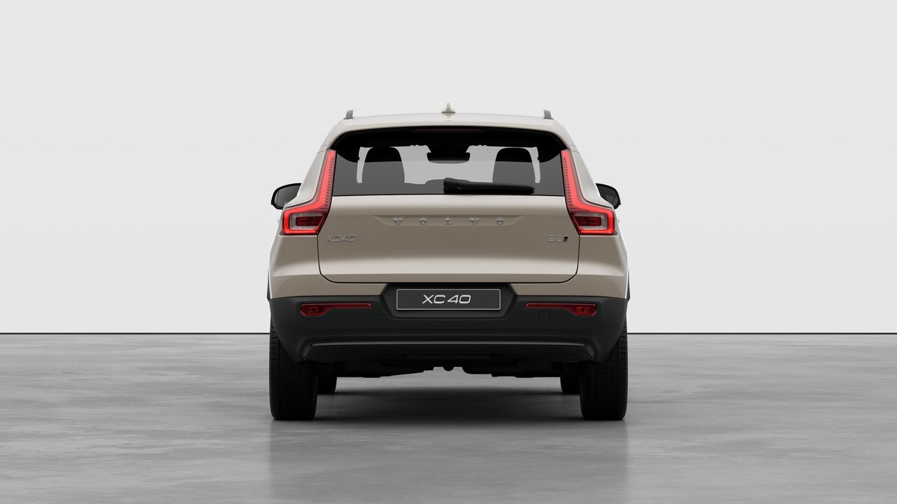 2026 Volvo XC40 Plus Dark Theme-5