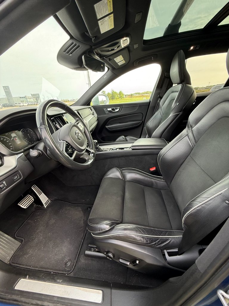 Volvo XC60 R-DESIGN 2019-4