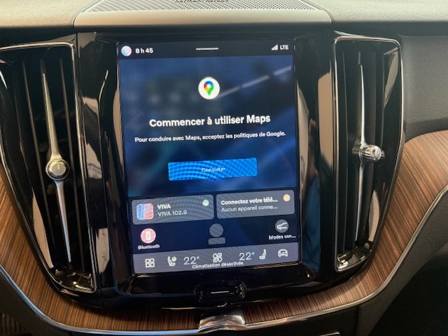 Volvo XC60 MOMENTUM 2022-9