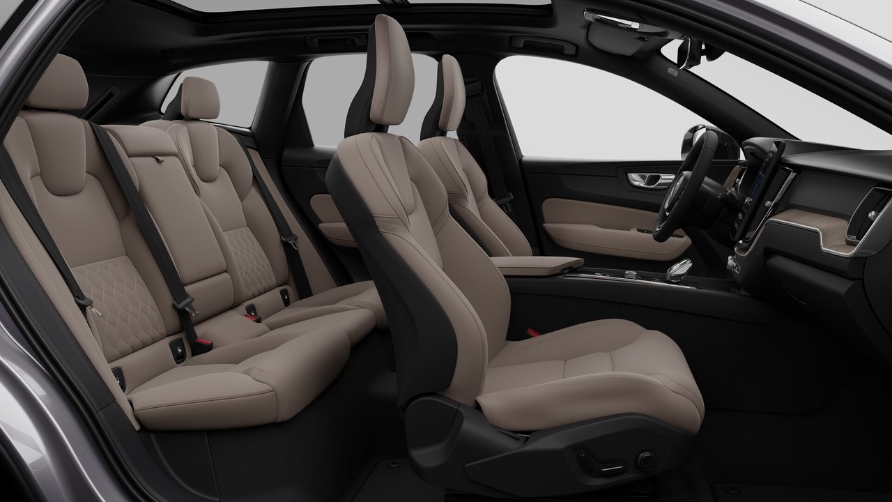 2026 Volvo XC60 Core Dark Theme-12