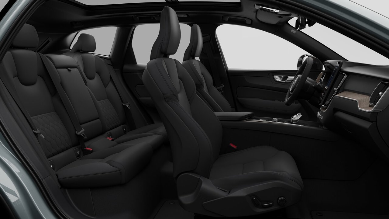 2026 Volvo XC60 Plus Dark Theme-12