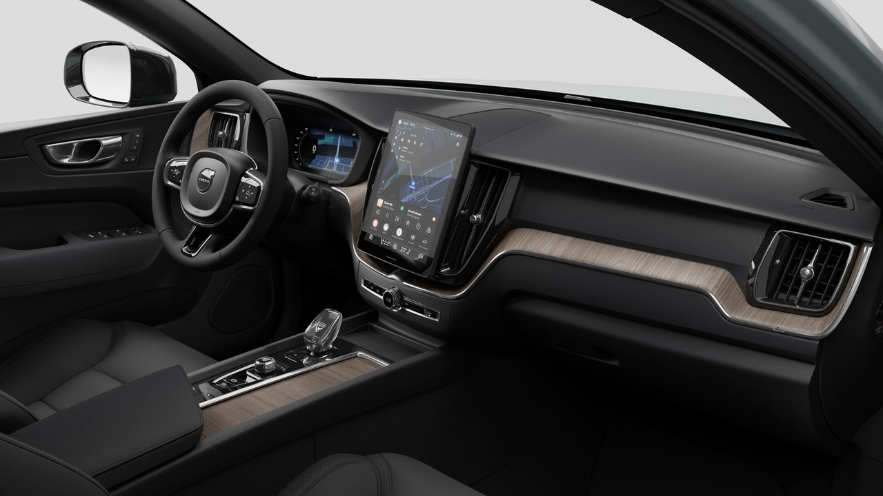 2026 Volvo XC60 Plus Dark Theme-9