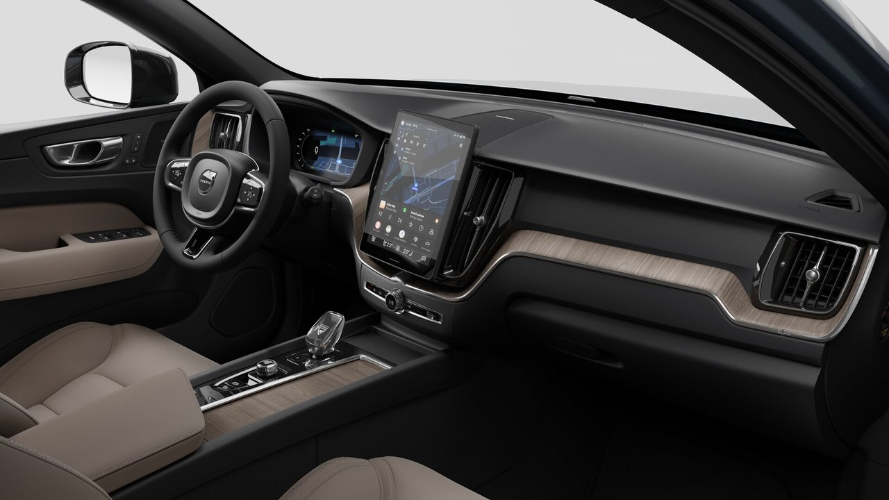 2026 Volvo XC60 Plus Dark Theme-9