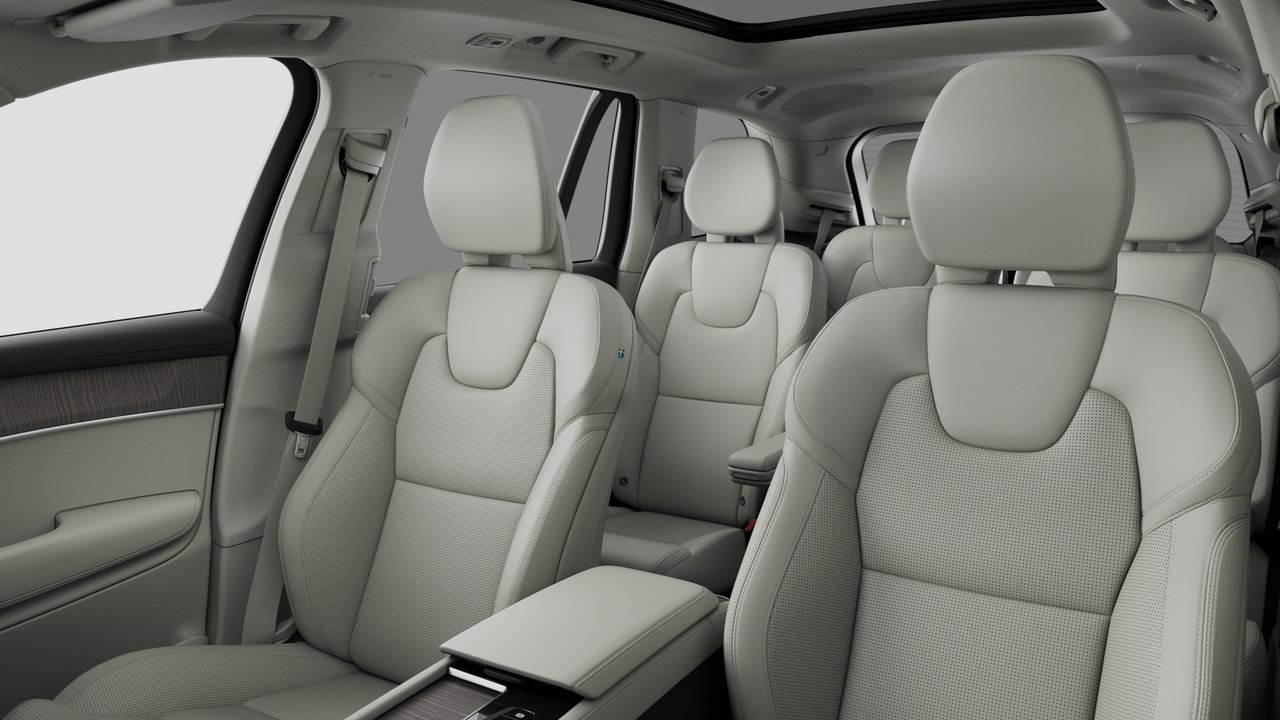 Volvo XC90 Plug-In Hybrid Ultra Bright Theme 2026-11