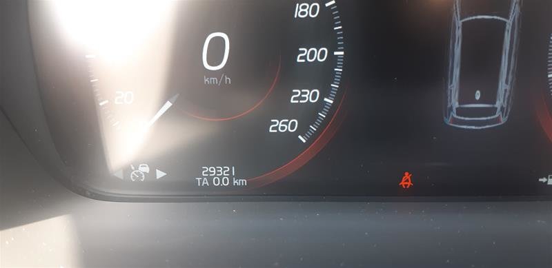 Volvo XC90 T6 AWD Momentum (7-Seat) 2020-8