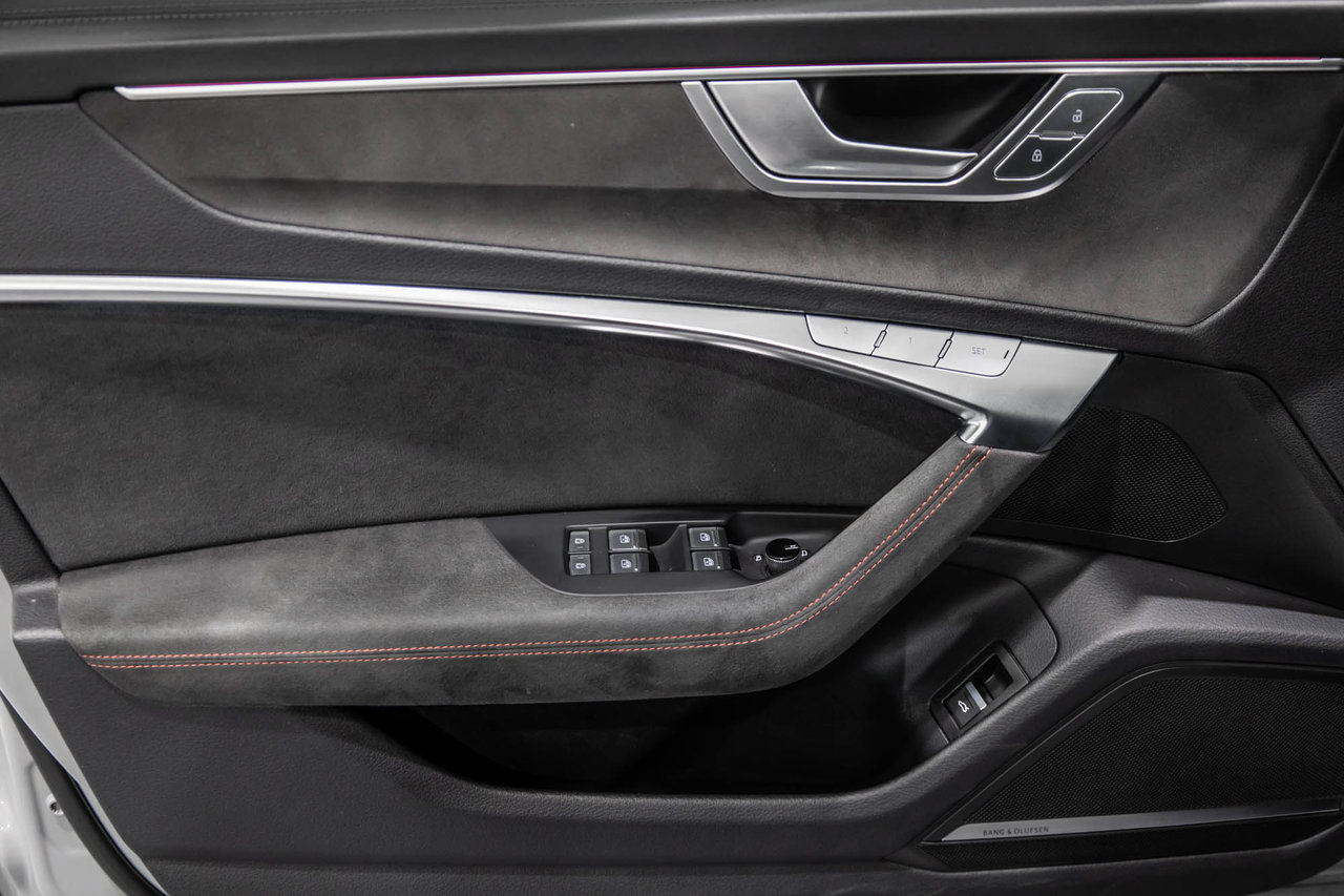 2024 Audi RS 6 Avant PERFORMANCE / 621CH / V8 4.0L / QUATTRO ++++-13