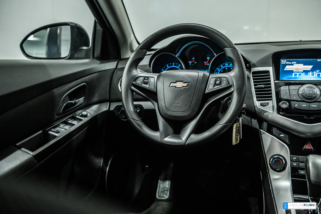 Chevrolet Cruze Limited 1LT / SIÈGES CHAUFFANTS / BLUETOOTH / A/C+++ 2016-26