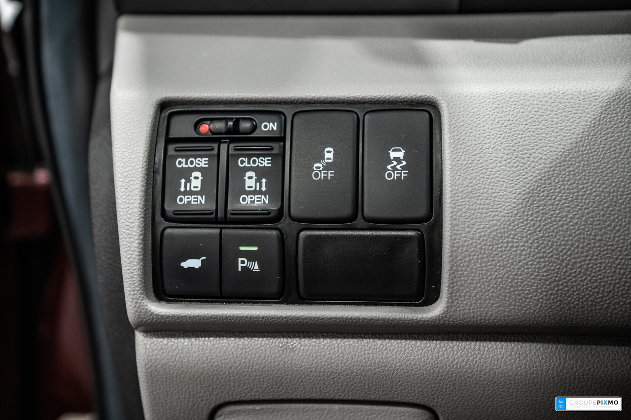 2013 Honda Odyssey TOURING / CUIR / TOIT OUVRANT / DVD / CAMÉRA+++-18