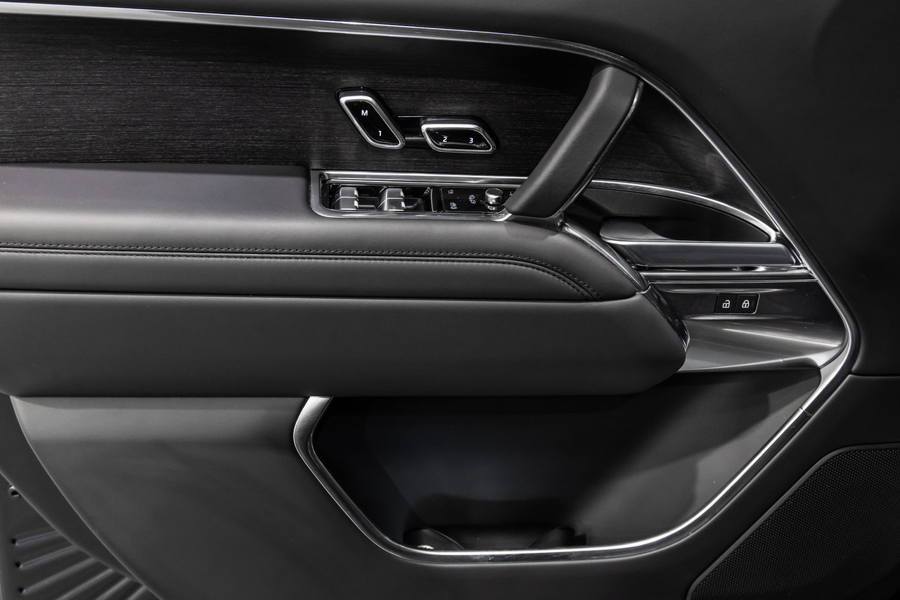 Land Rover Range Rover P550e S 2025-9