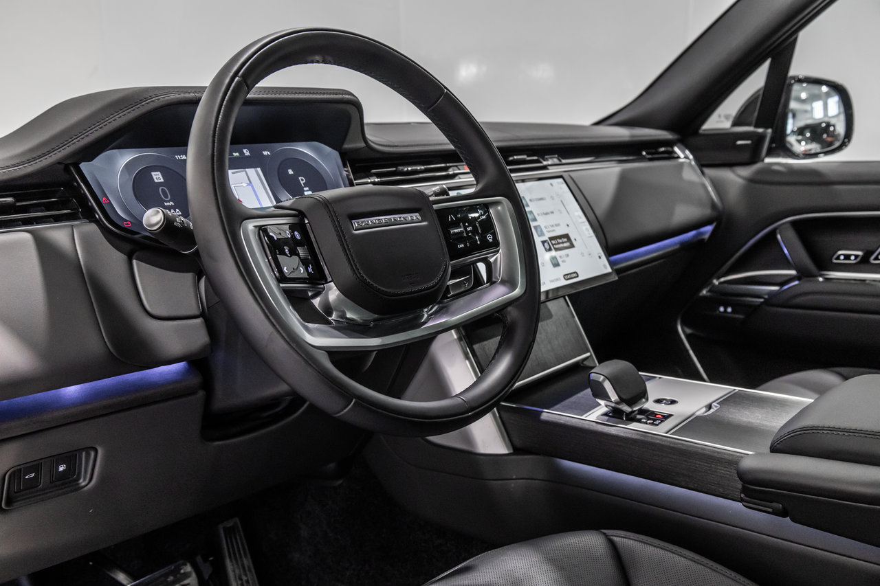 Land Rover Range Rover P550e S 2025-11