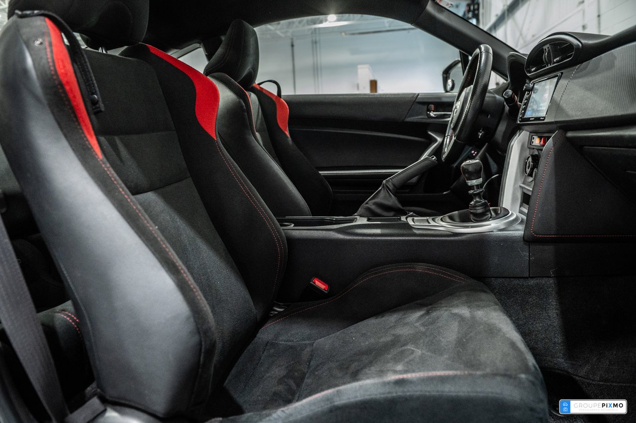 Scion FR-S MANUELLE / RWD / BLUETOOTH / A/C +++ 2016-26