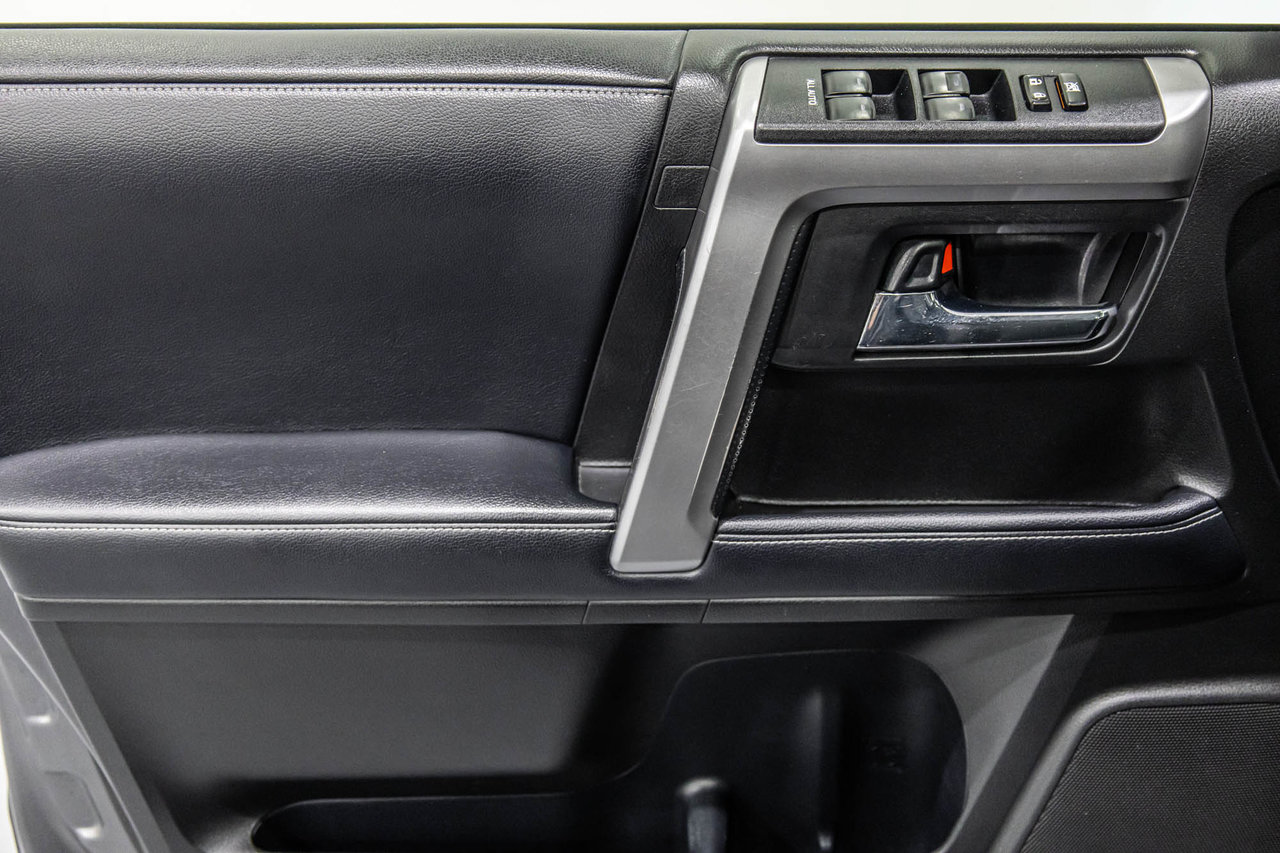 2018 Toyota 4Runner SR5 / CUIR / TOIT OUVRANT / CAMÉRA DE RECUL ++-12